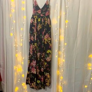 Floral, backless spaghetti strap maxi dress